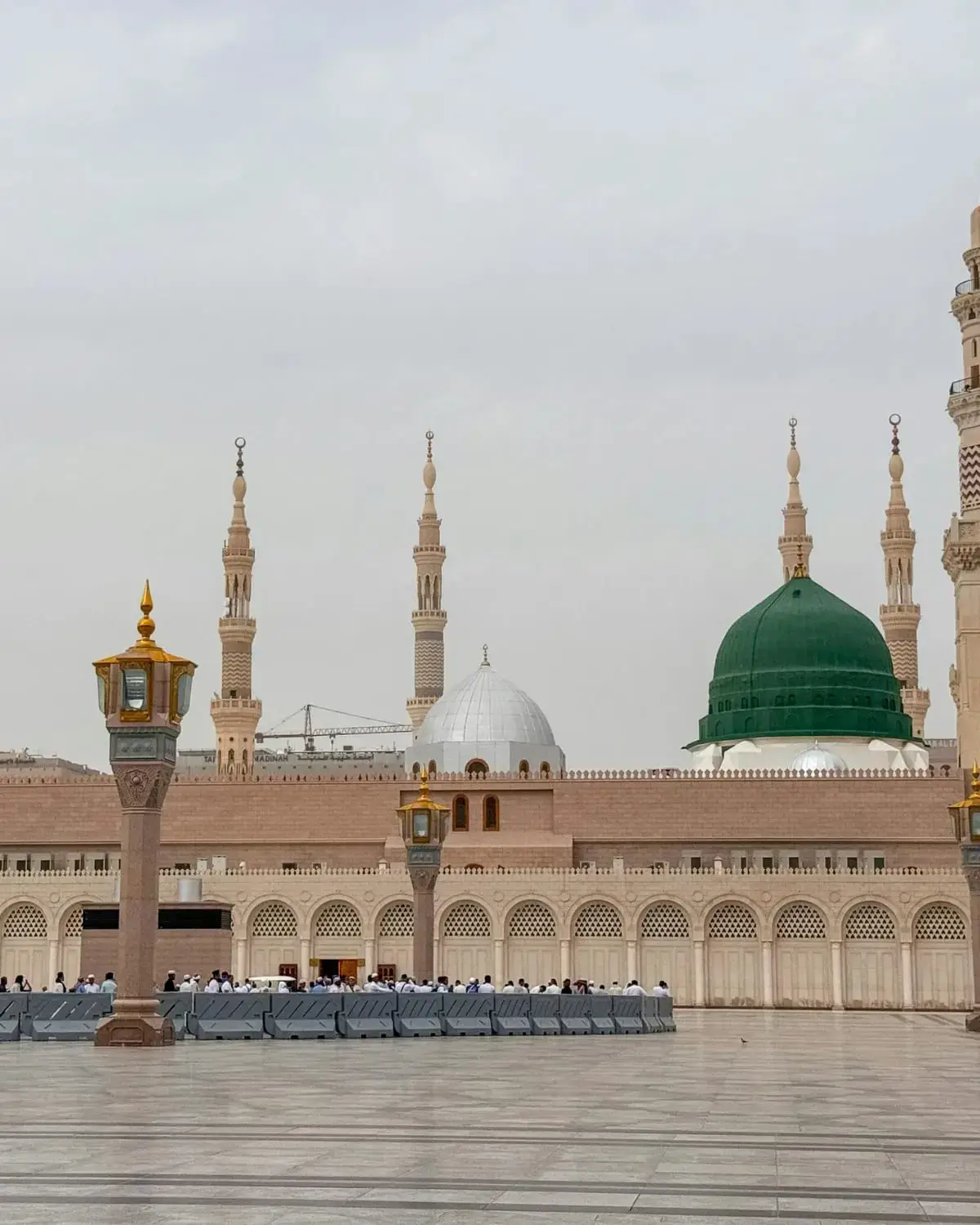 Beautiful white umbrellas of Al-Masjid an-Nabawi with luxury transport details